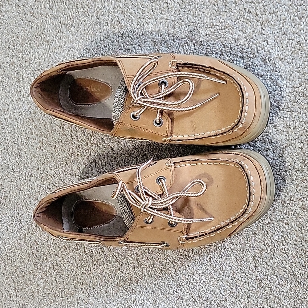 Natural soul boat shoes